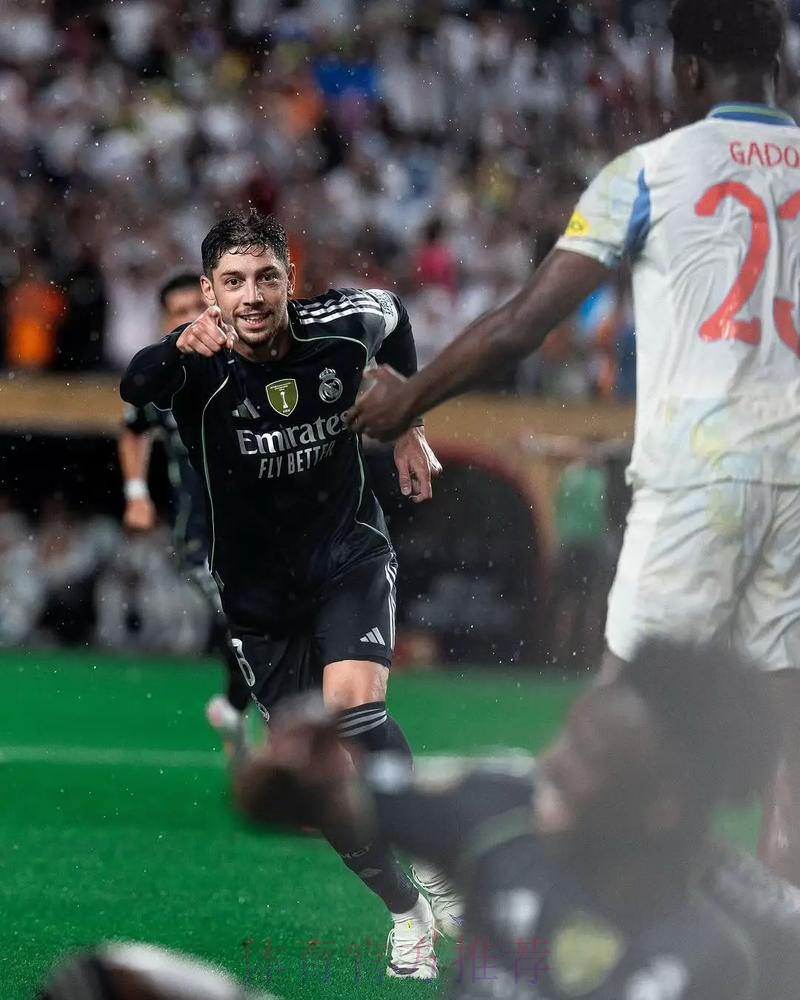 欧冠-皇马5-1头名出线!魔笛点射巴尔韦德世界波 欧冠-皇马5-1头名出线!魔笛点射巴尔韦德世界波